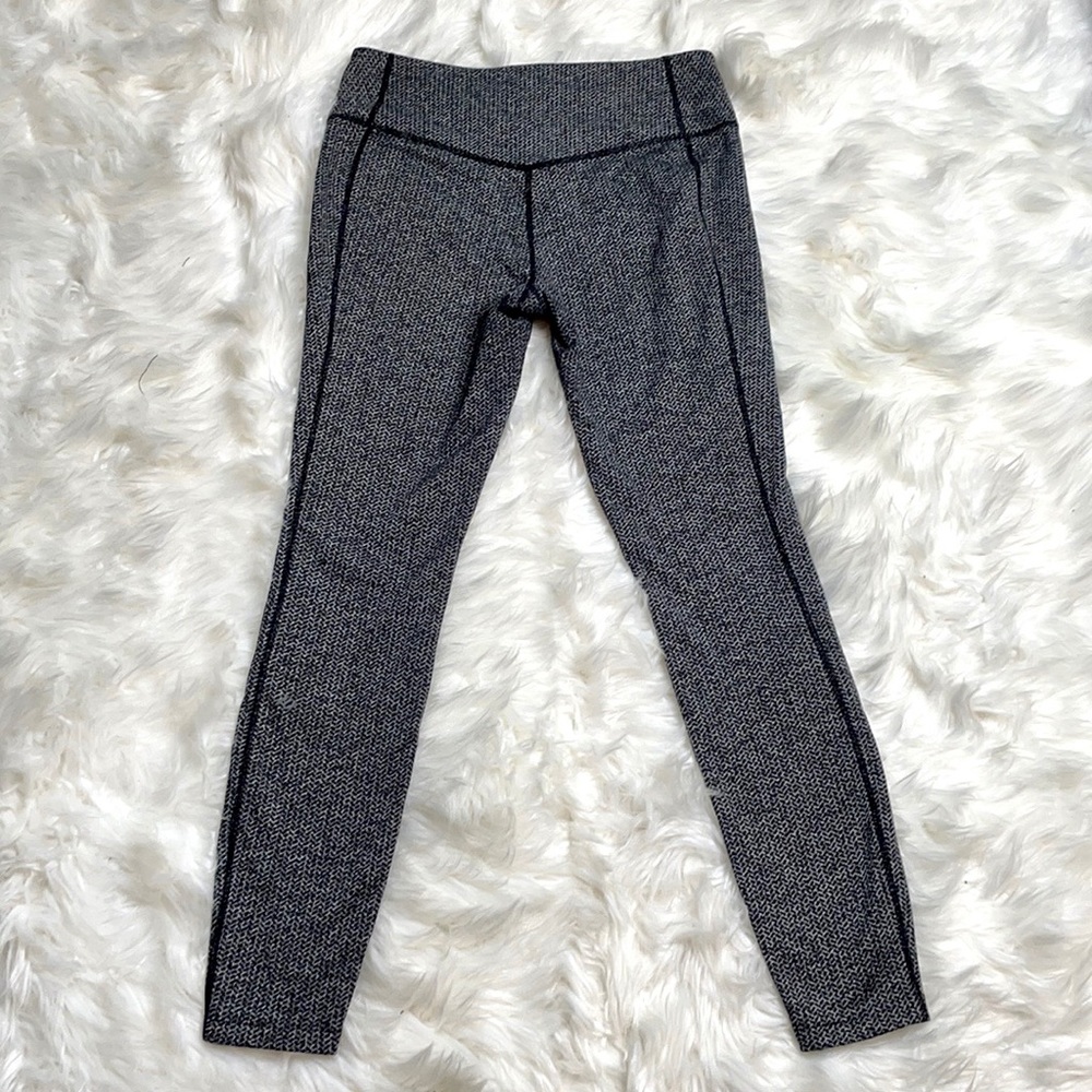 Eddie Bauer Gray Patterned Athletic Leggings - image 5